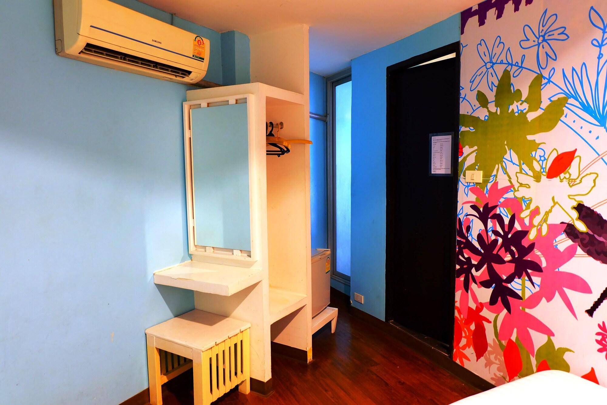 Take A Nap Hostel Bangkok Exterior foto
